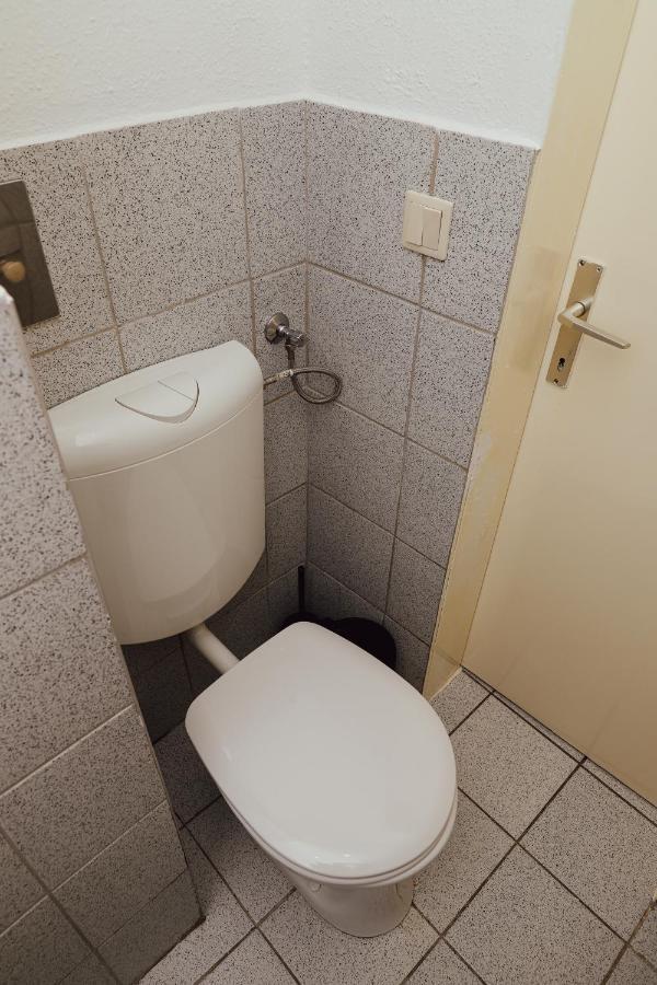 Ruhiges Terrassen Apartment Вена Экстерьер фото